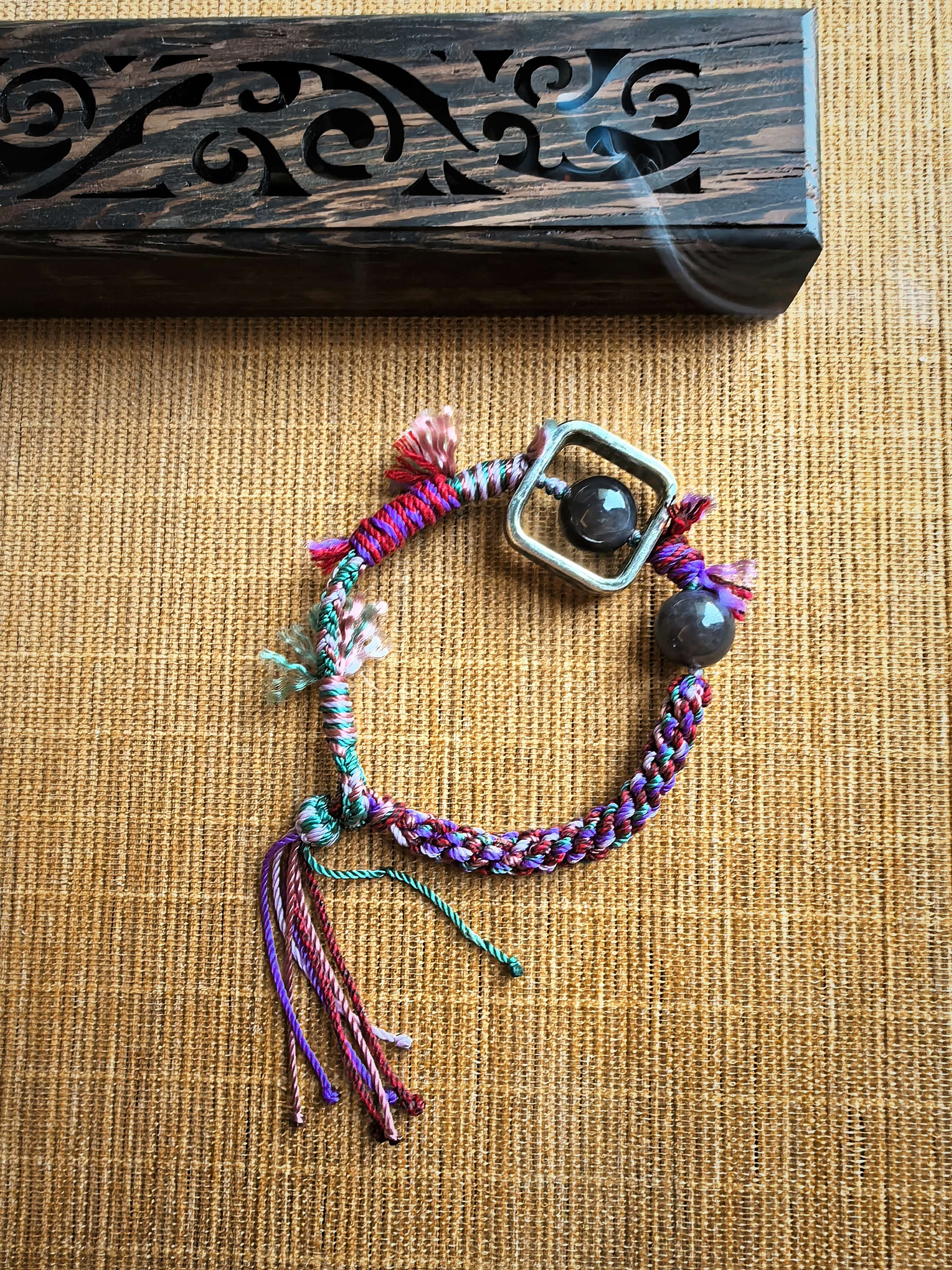 Brilliance bracelet from EBIG Jewel with incense.